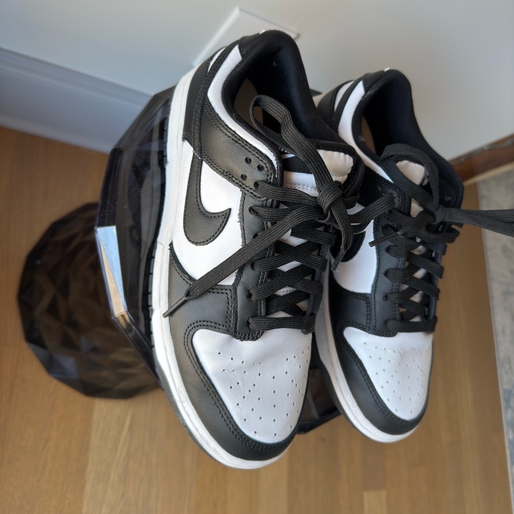 Nike Dunk Low "White/Black" Women's - Picture 4 of 12